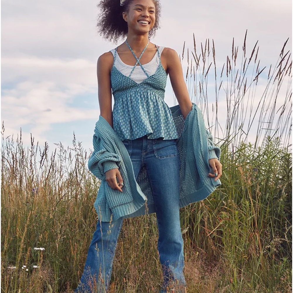 American Eagle Medium Wash Super Hi Rise Stretch Flare Jeans